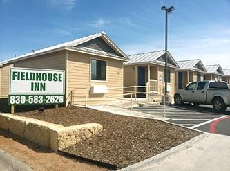 Fieldhouse Inn & Conference Center Kenedy Luaran gambar